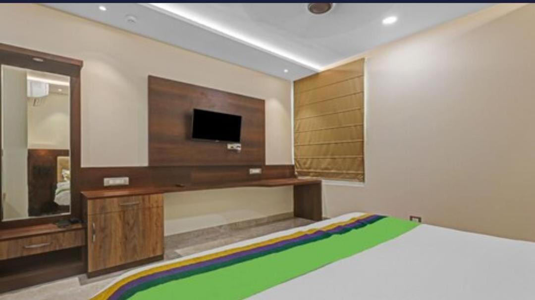 Hotel Heaven Grand Lucknow