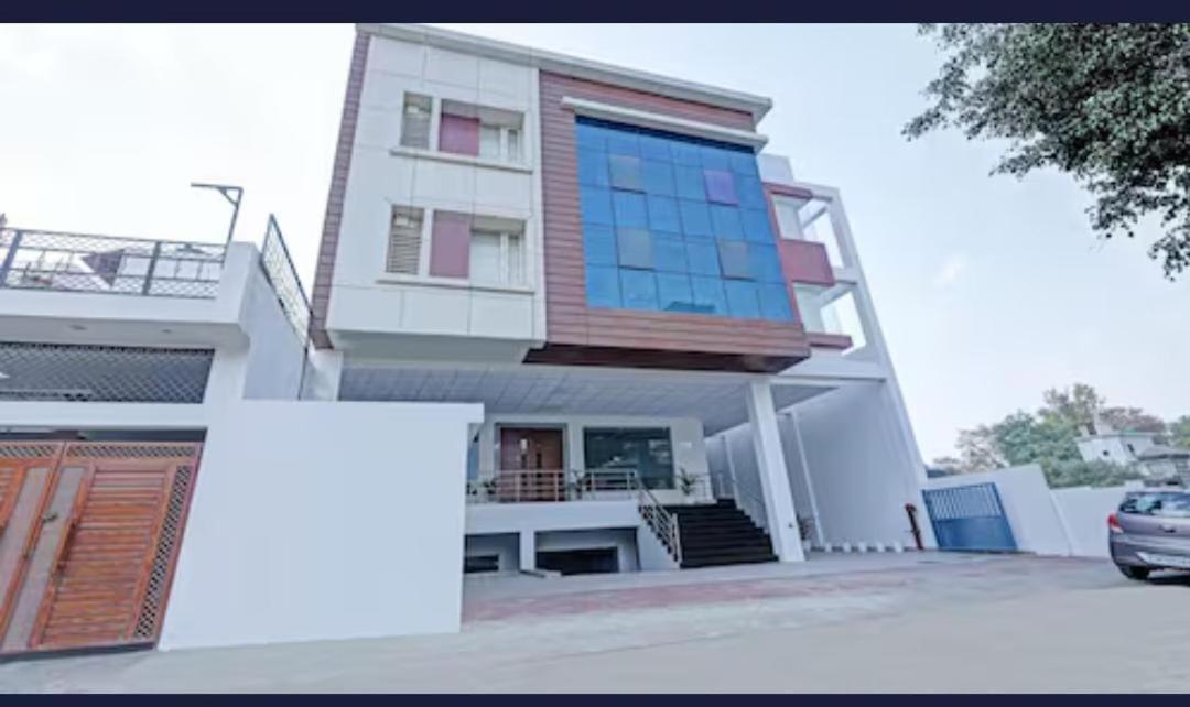 Hotel Heaven Grand Lucknow